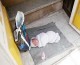 در ورودی یکی از مجتمع های تجاری مرکز شهر اهواز صبح ديروز نوزاد دختر دو روزه رها شد.