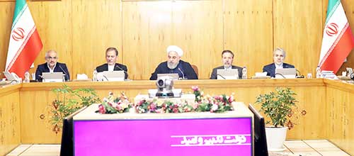 روحانی: به اسم مذاکره کنار میز تسلیم نمی نشینیم